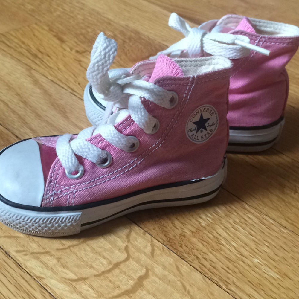 Converse Chuck Taylor All Star pink high tops sz 3